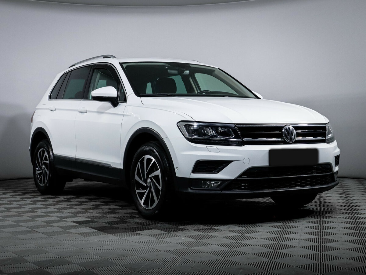 Volkswagen Tiguan б/у, 2018, Роботизированная. Фото: #2