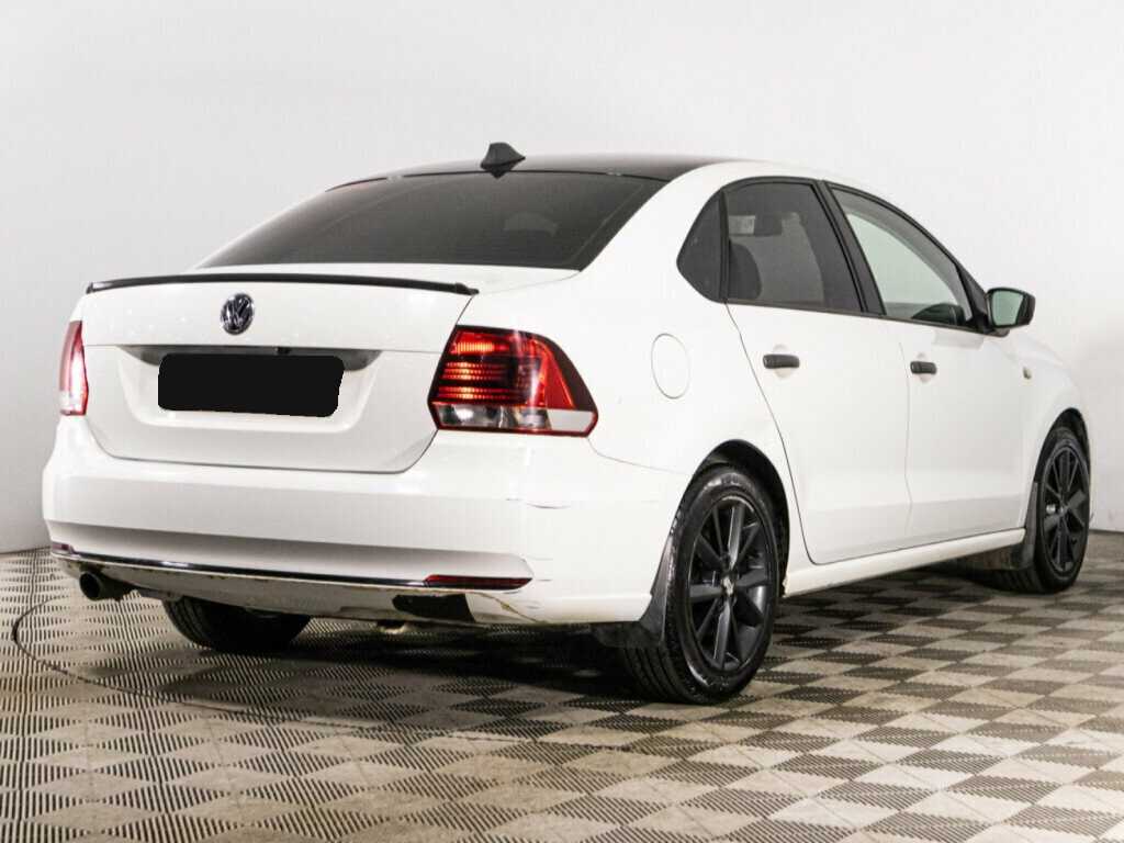 Volkswagen Polo б/у, 2015, Механическая. Фото: #4