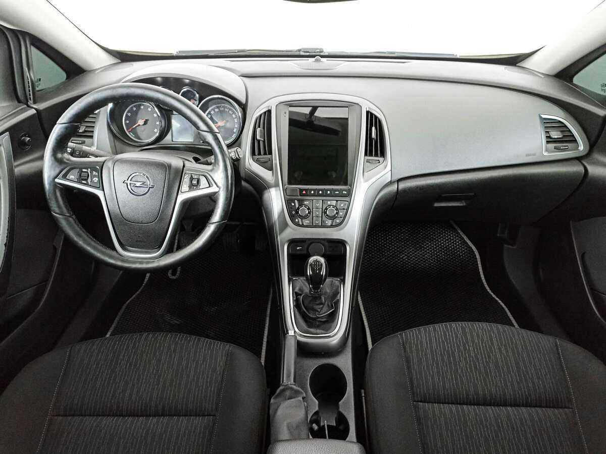 Opel Astra б/у, 2014, Механическая. Фото: #9