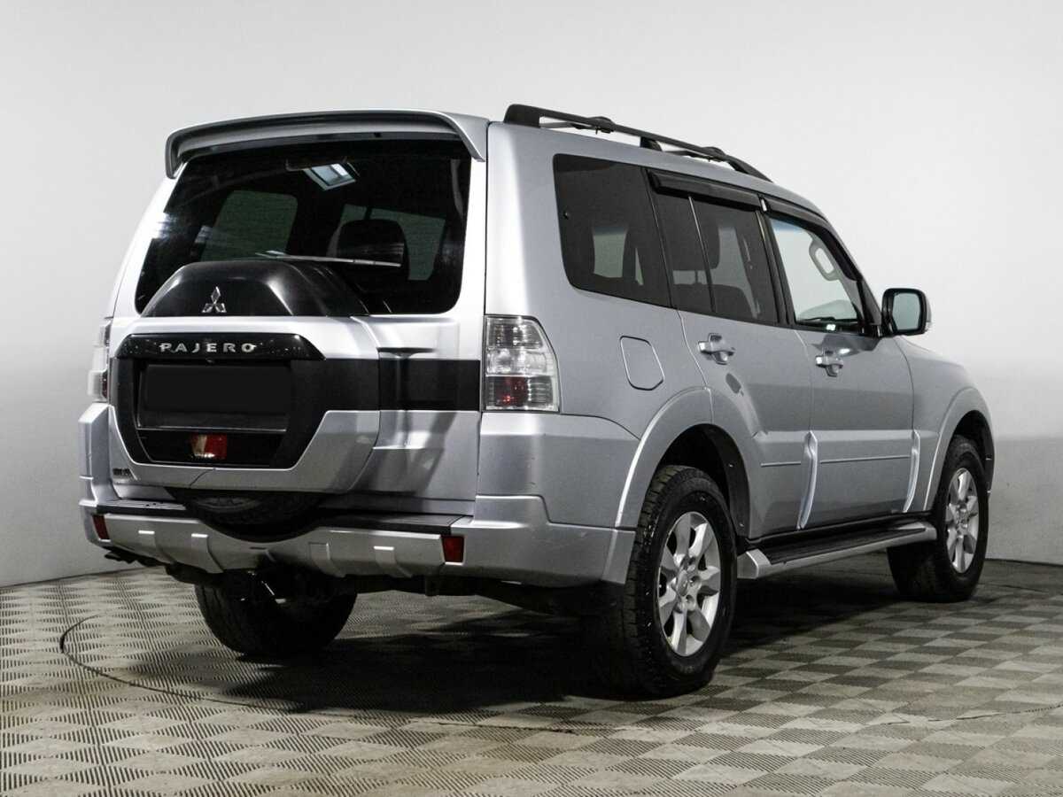 Mitsubishi Pajero б/у, 2015, Автоматическая. Фото: #3
