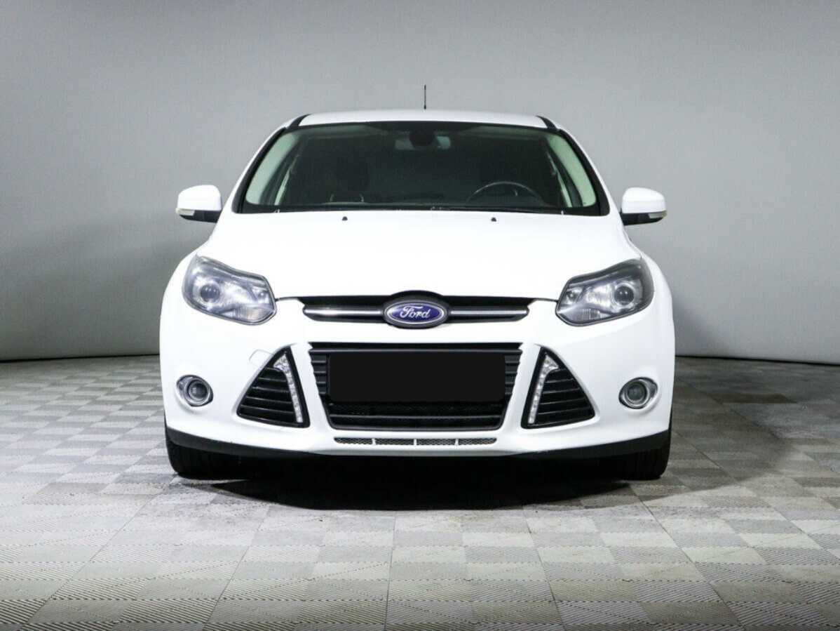 Ford Focus б/у, 2013, Механическая. Фото: #1
