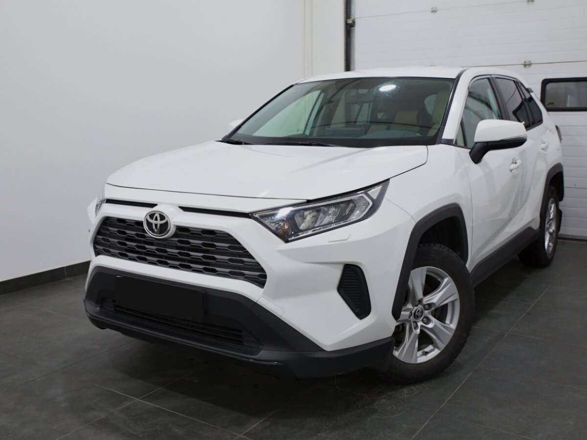 Toyota RAV4 б/у, 2020, Механическая. Посмотреть фото