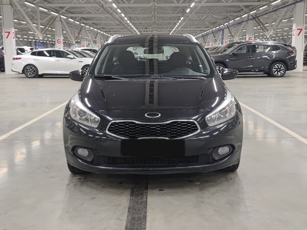 Kia Ceed б/у, 2013, Механическая. Фото: #1