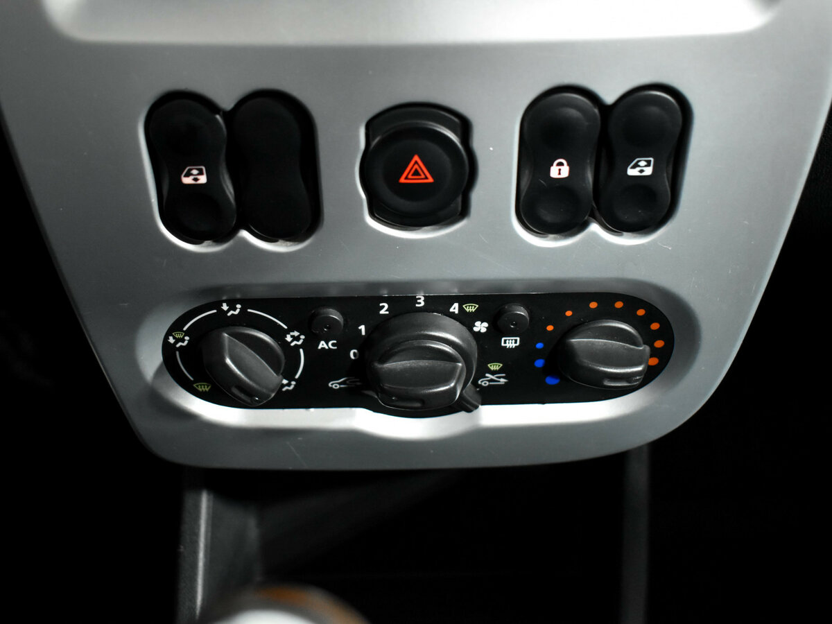 Renault Sandero б/у, 2012, Механическая. Фото: #15