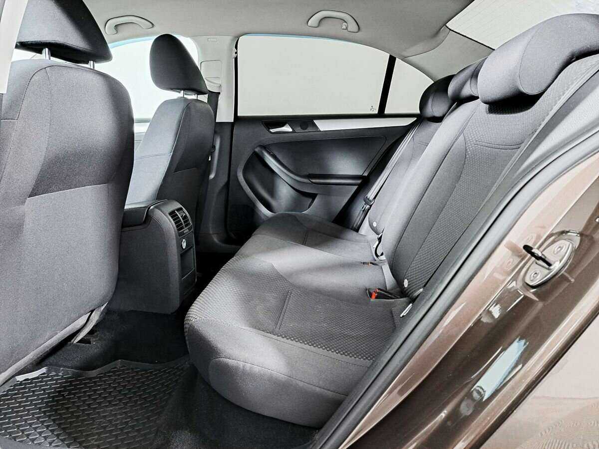 Volkswagen Jetta б/у, 2013, Механическая. Фото: #9