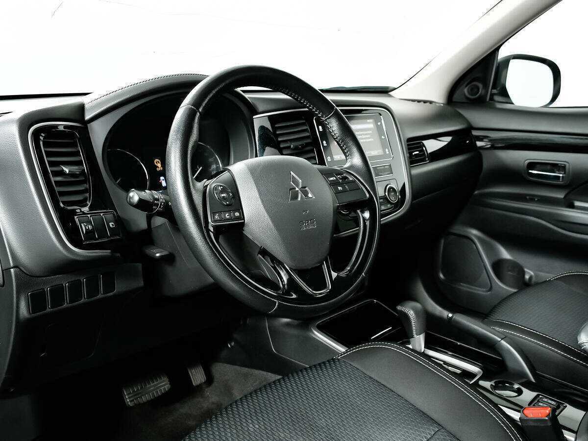 Mitsubishi Outlander б/у, 2018, Вариатор. Фото: #10