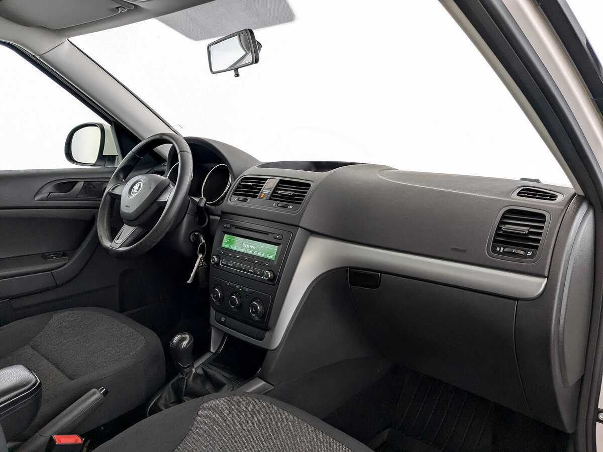 Skoda Yeti б/у, 2014, Механическая. Фото: #8