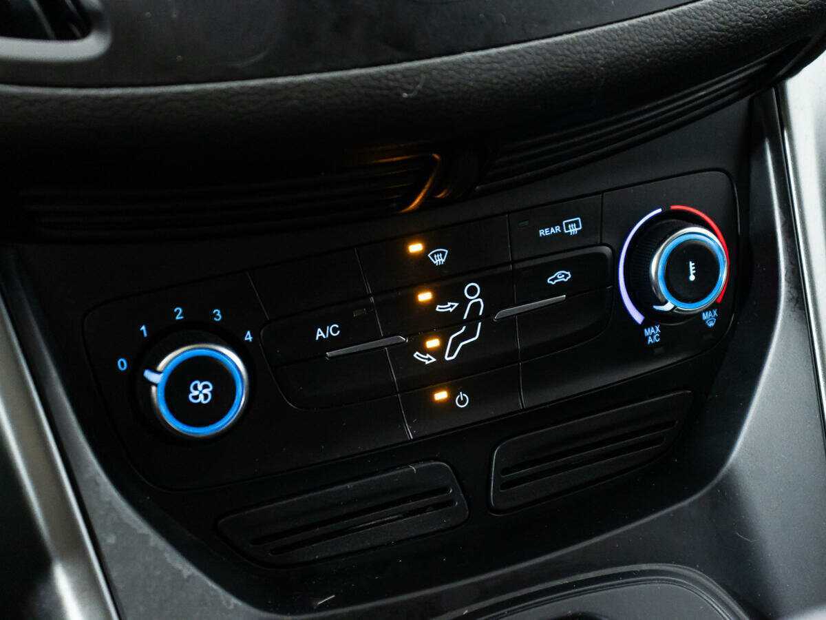 Ford Kuga б/у, 2017, Автоматическая. Фото: #14