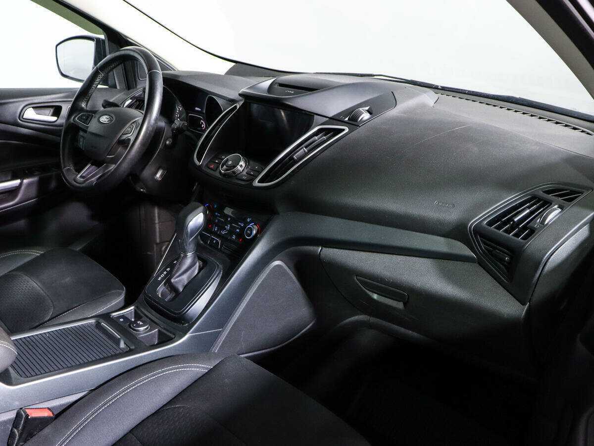 Ford Kuga б/у, 2017, Автоматическая. Фото: #6