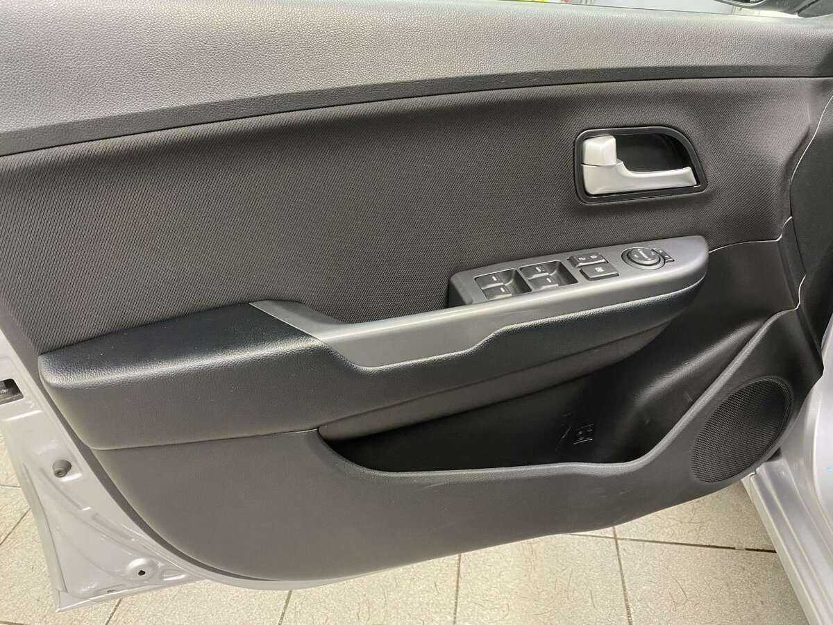 Kia Rio б/у, 2017, Автоматическая. Фото: #6