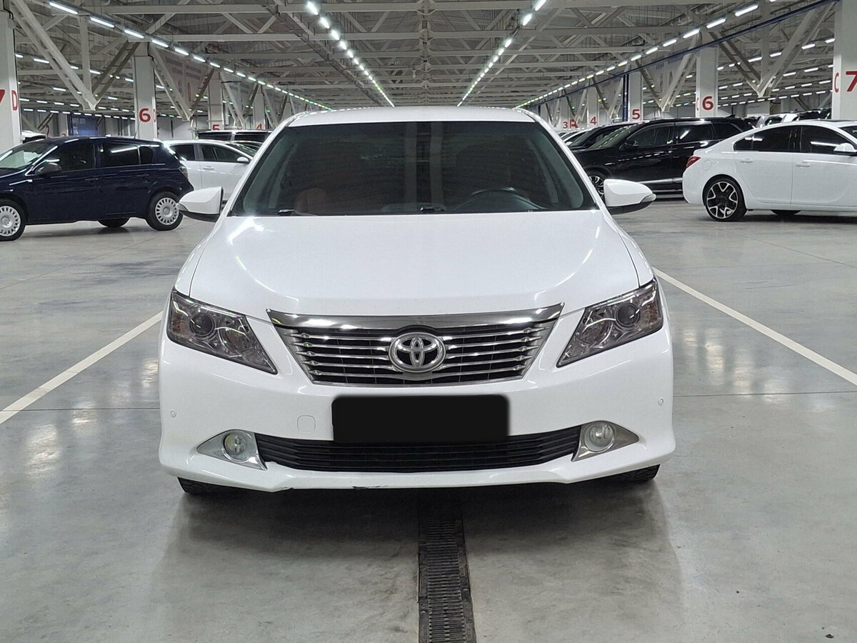 Toyota Camry б/у, 2013, Автоматическая. Фото: #1