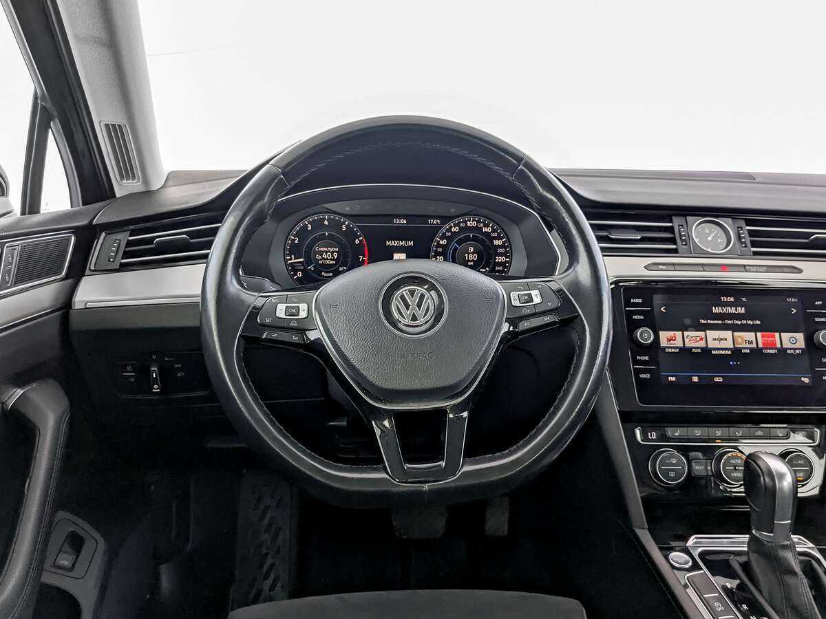 Volkswagen Passat б/у, 2017, Роботизированная. Фото: #21