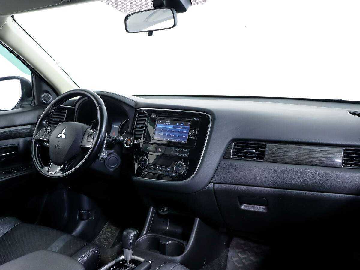 Mitsubishi Outlander б/у, 2015, Вариатор. Фото: #8