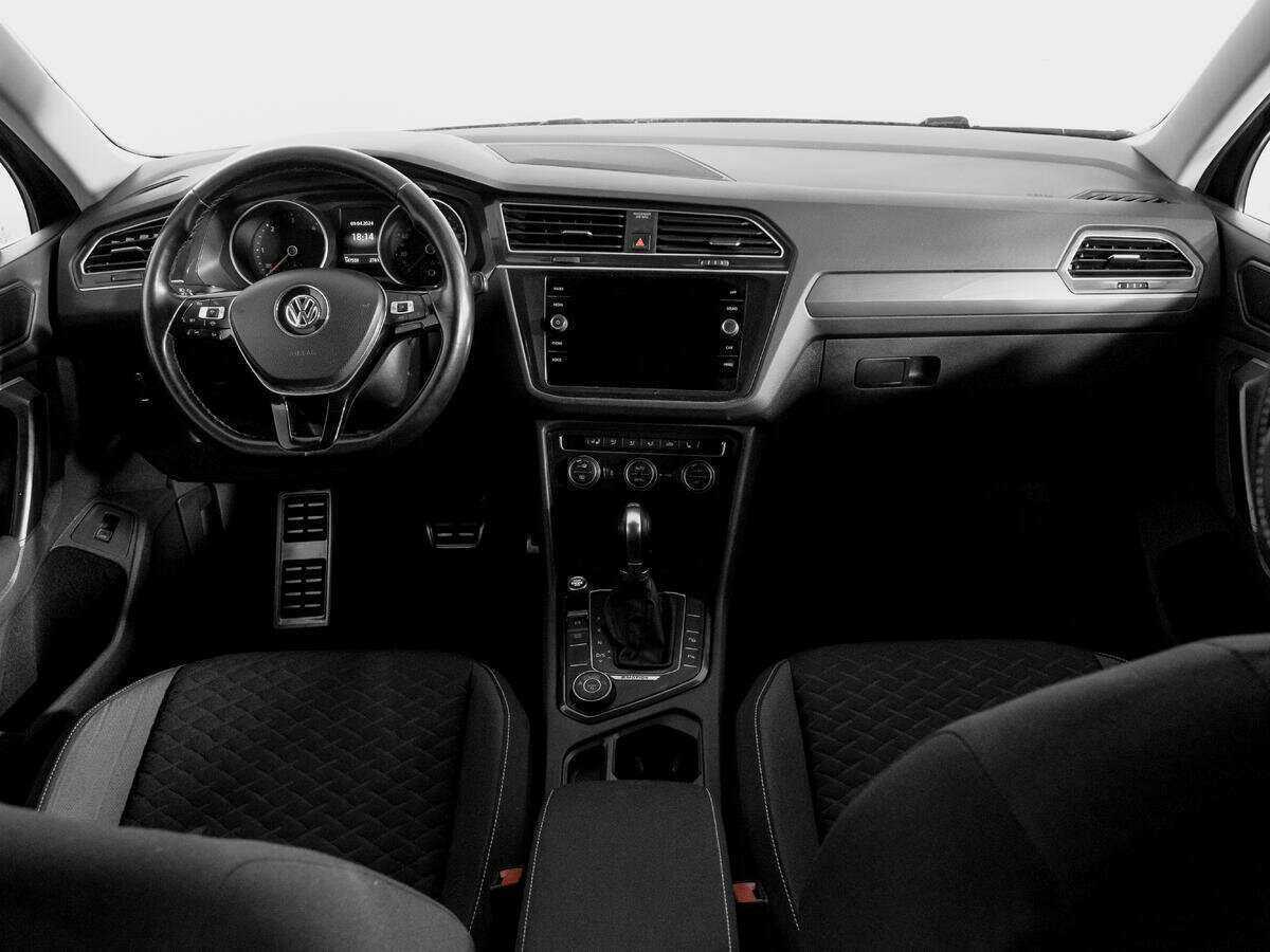 Volkswagen Tiguan б/у, 2018, Роботизированная. Фото: #12