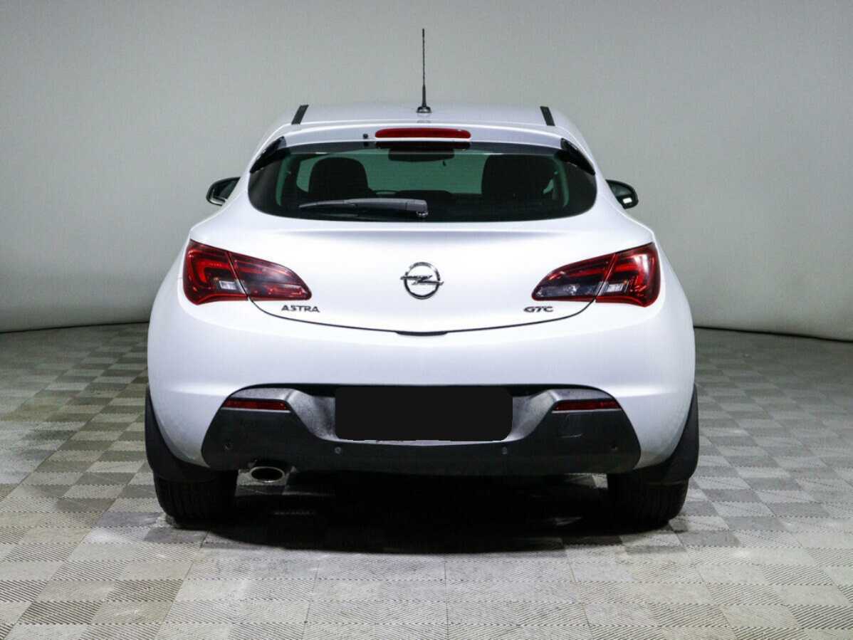 Opel Astra б/у, 2013, Механическая. Фото: #4