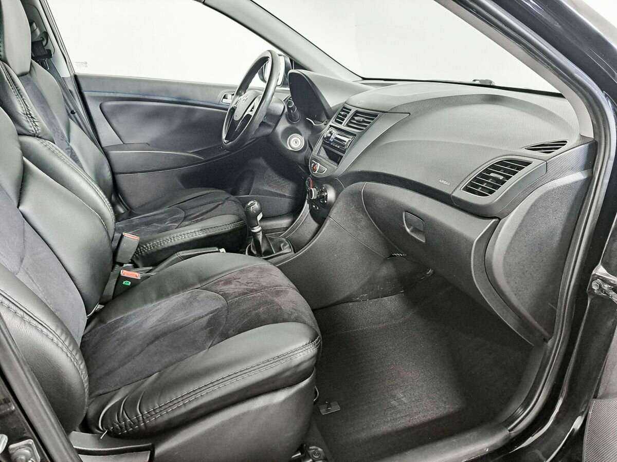 Hyundai Solaris б/у, 2012, Механическая. Фото: #6