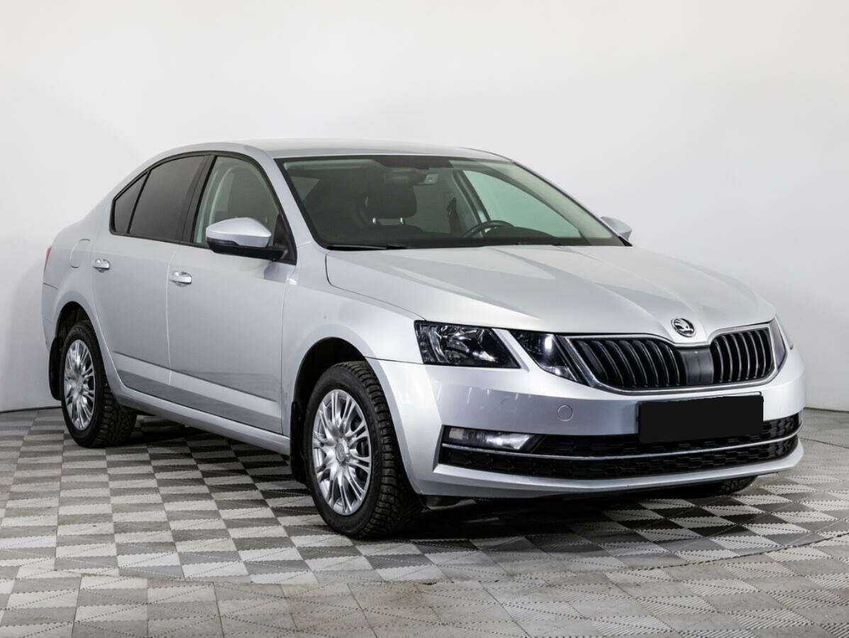 Skoda Octavia б/у, 2018, Автоматическая. Фото: #2