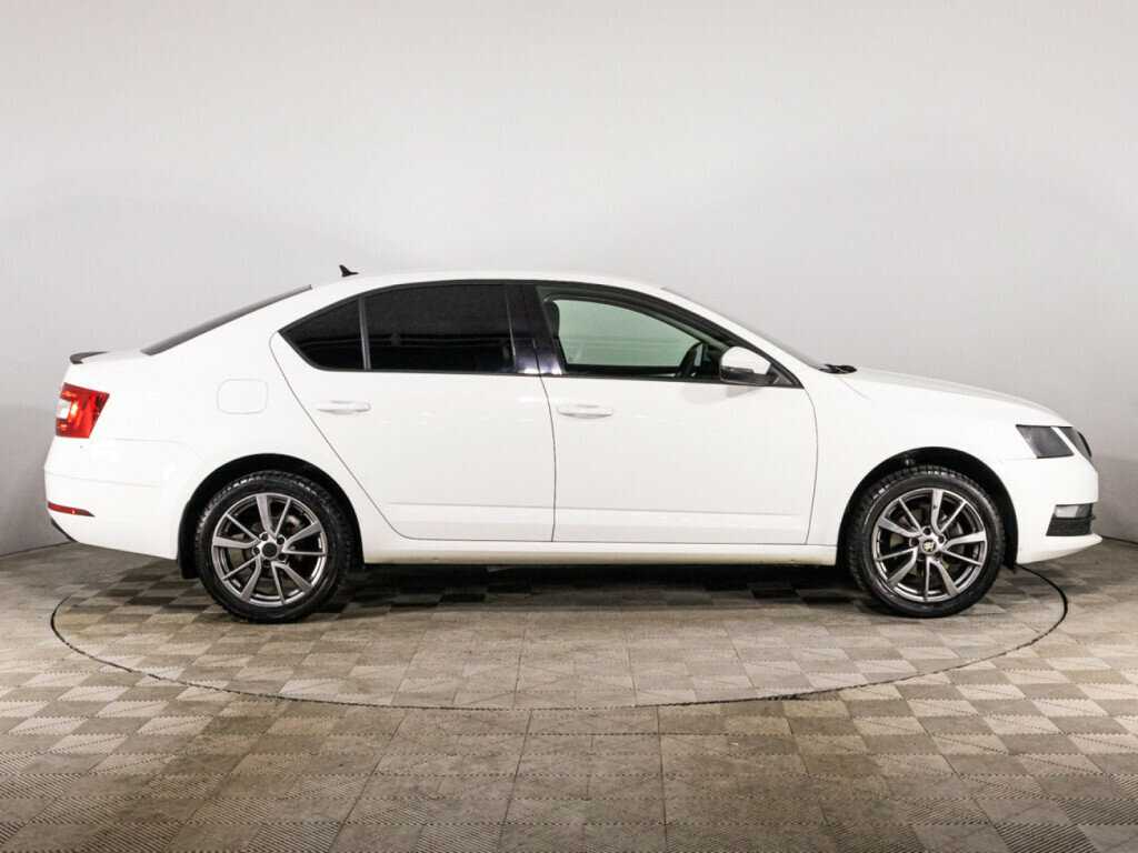 Skoda Octavia б/у, 2018, Автоматическая. Фото: #3