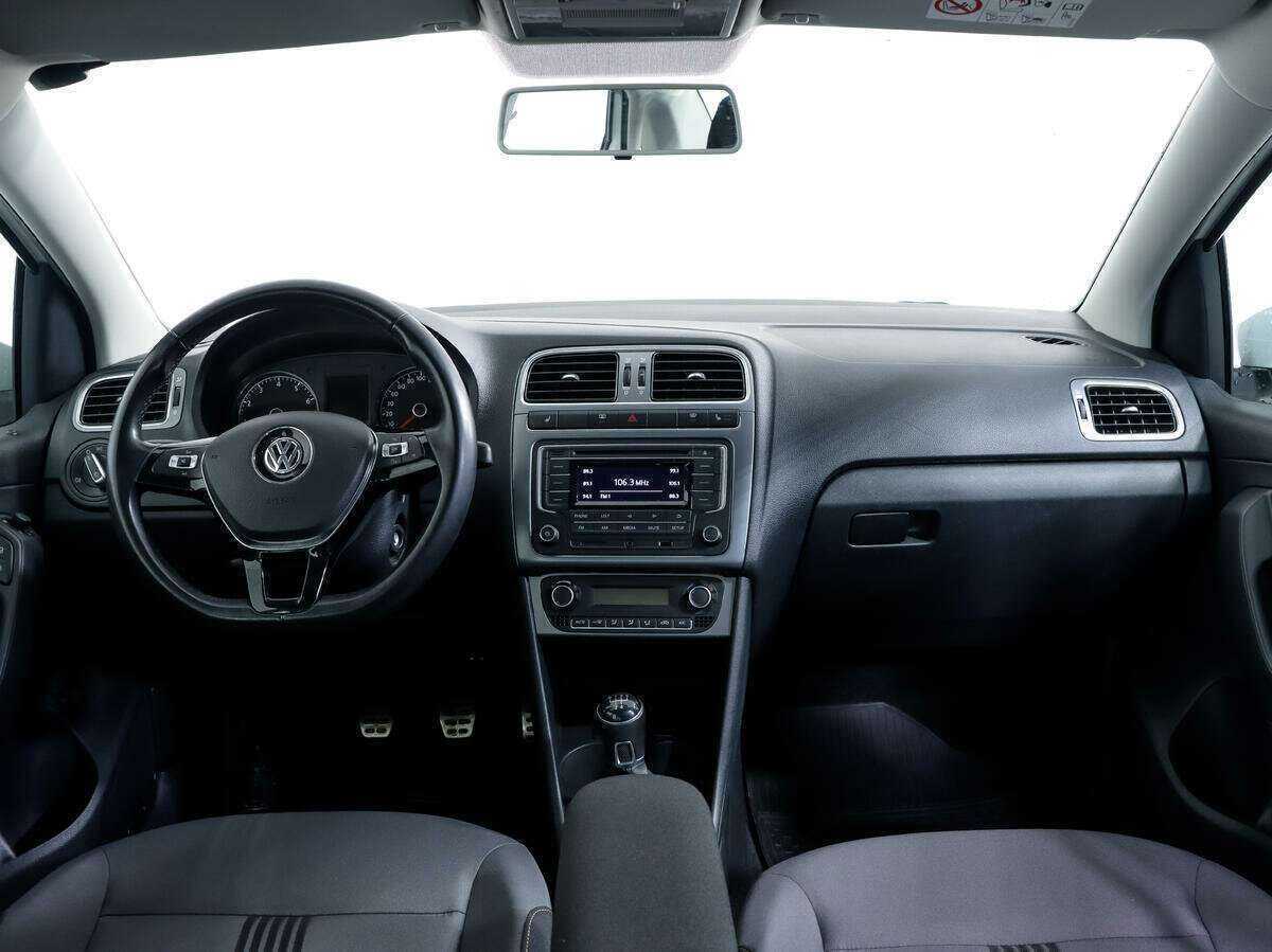 Volkswagen Polo б/у, 2016, Механическая. Фото: #9