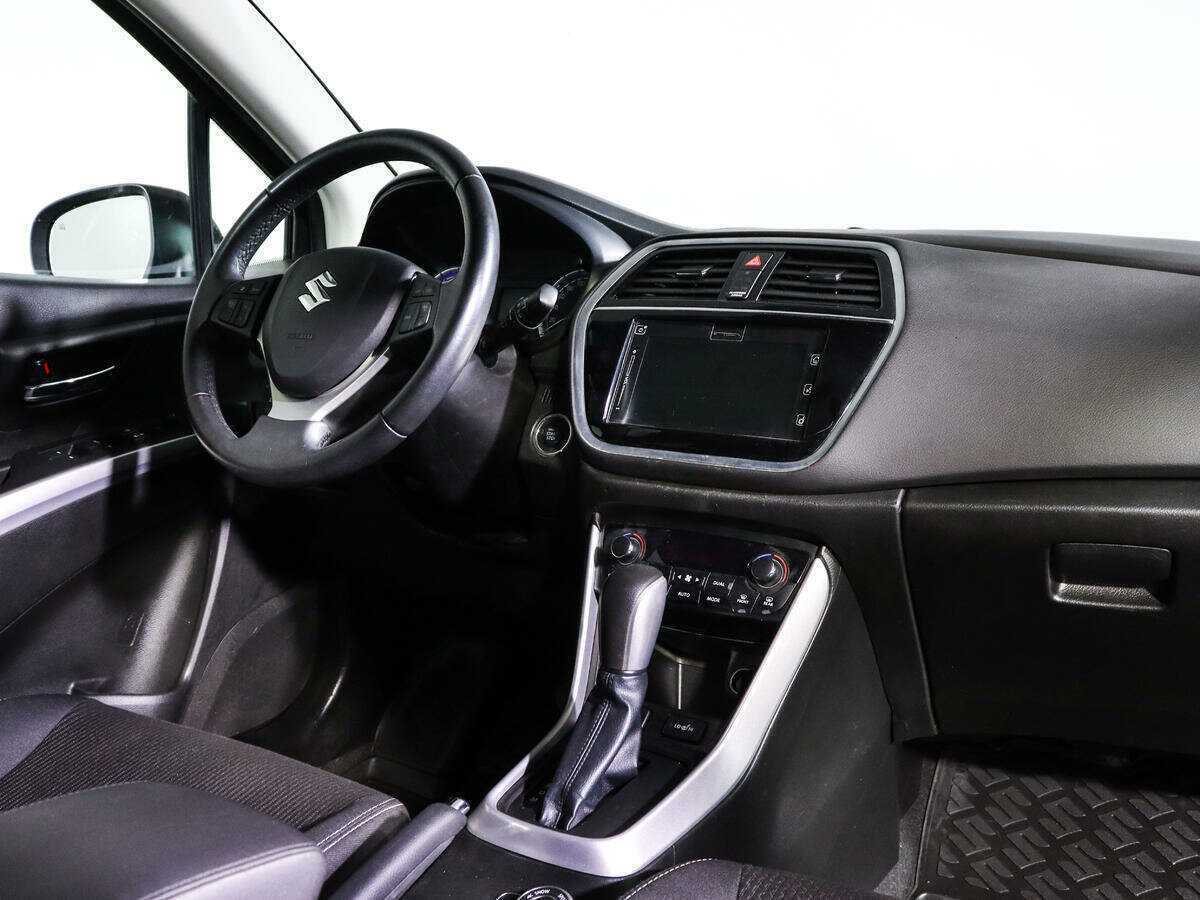 Suzuki SX4 б/у, 2017, Автоматическая. Фото: #6
