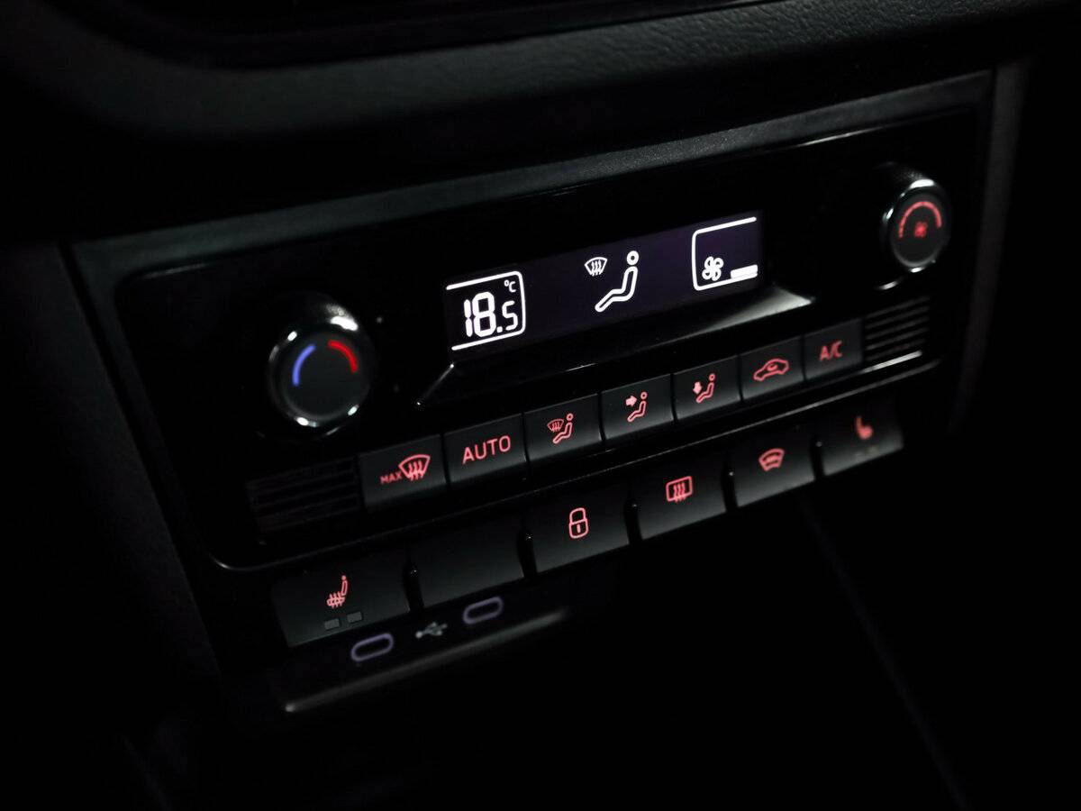 Volkswagen Polo б/у, 2021, Автоматическая. Фото: #15