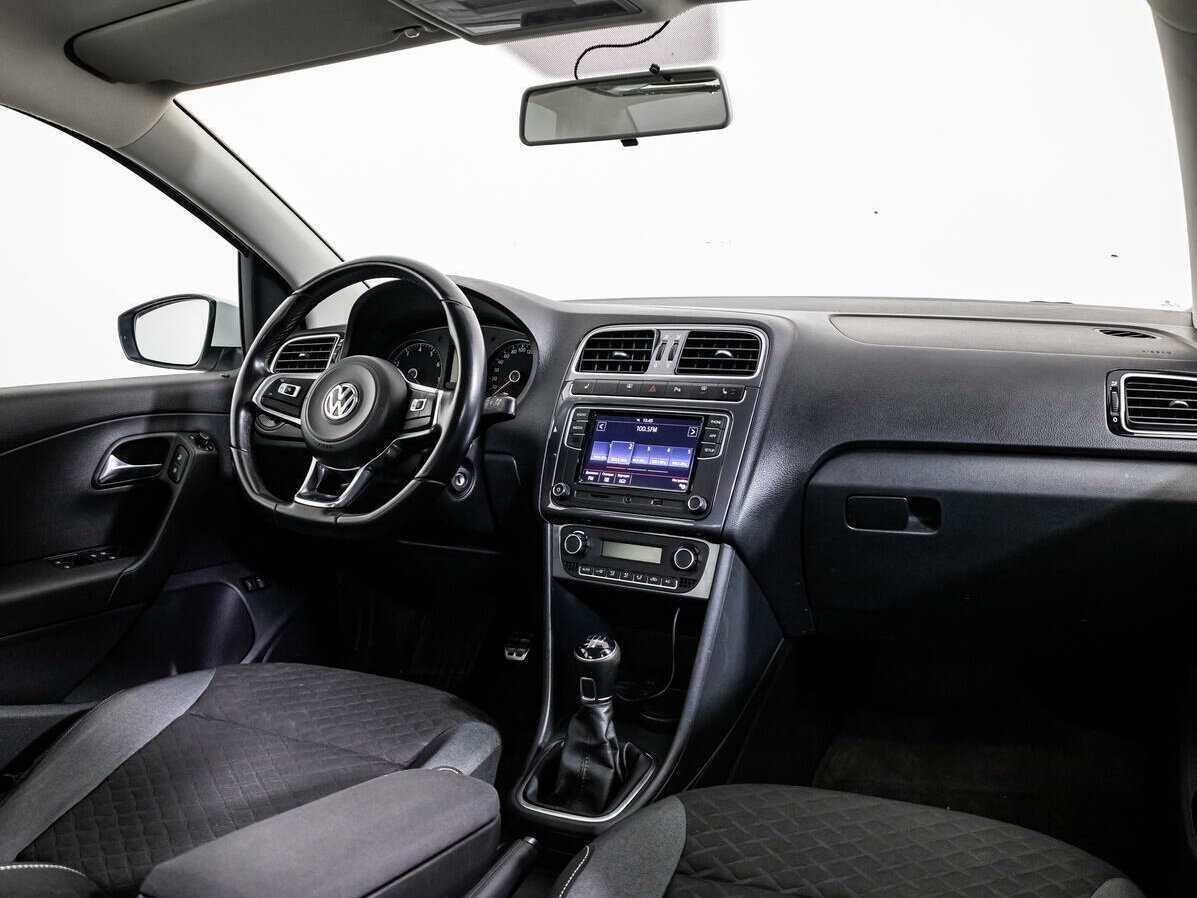 Volkswagen Polo б/у, 2018, Механическая. Фото: #6