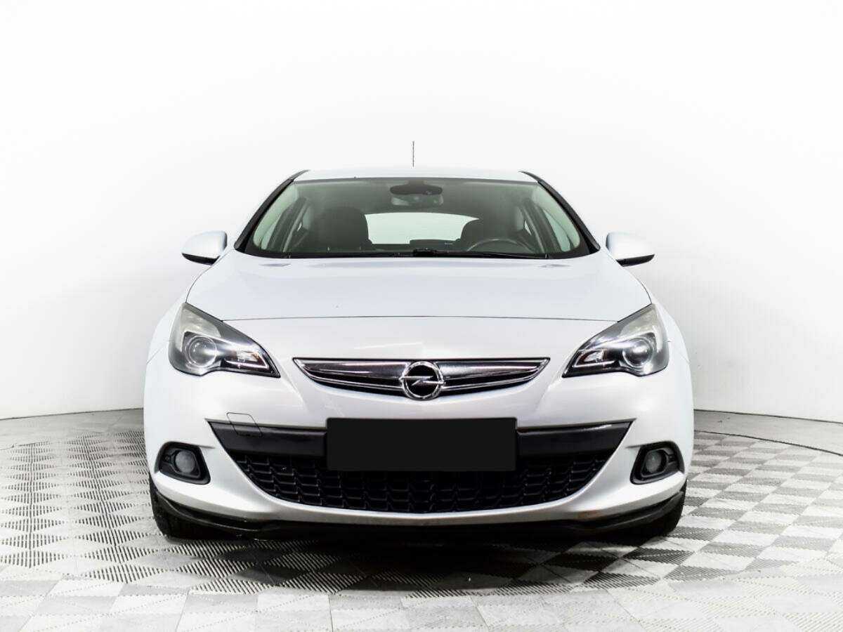 Opel Astra б/у, 2012, Механическая. Фото: #1