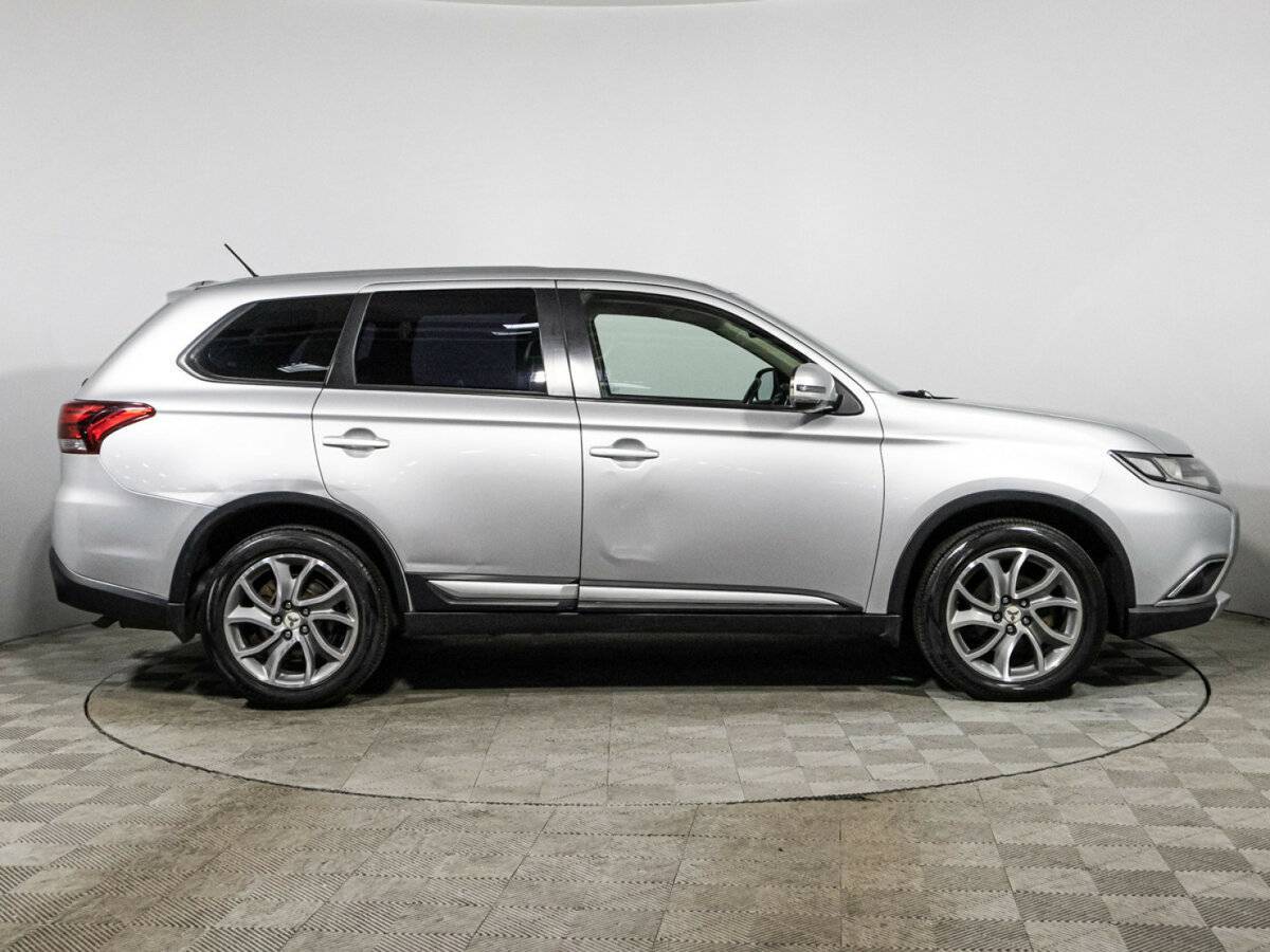 Mitsubishi Outlander б/у, 2016, Вариатор. Фото: #3