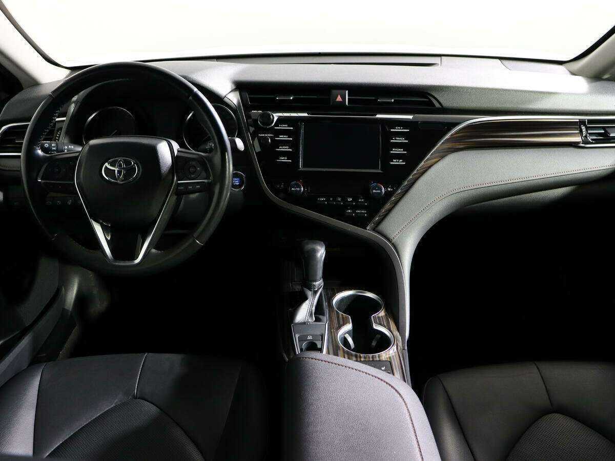 Toyota Camry б/у, 2018, Автоматическая. Фото: #11
