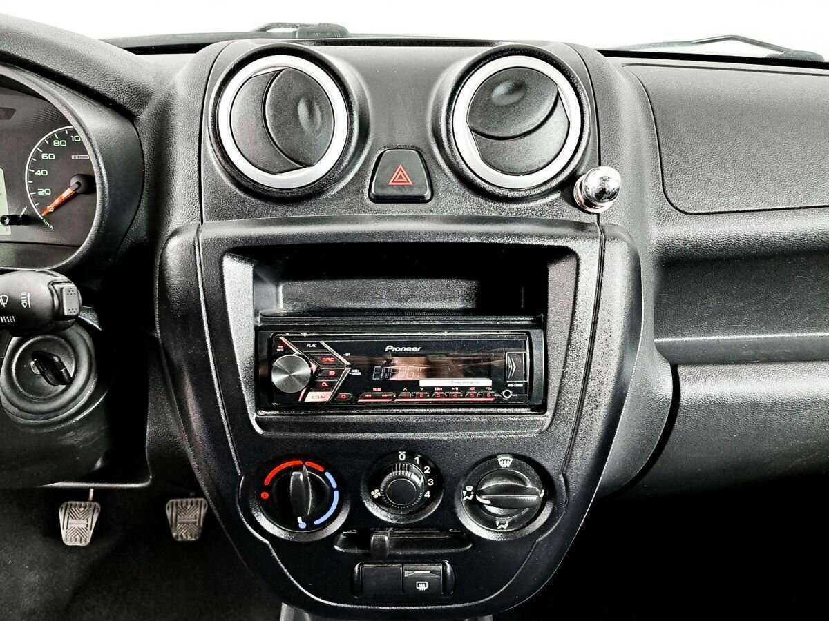 Lada (ВАЗ) Granta б/у, 2018, Механическая. Фото: #11