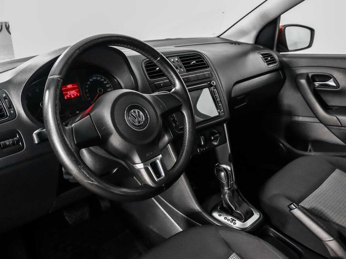 Volkswagen Polo б/у, 2012, Автоматическая. Фото: #8