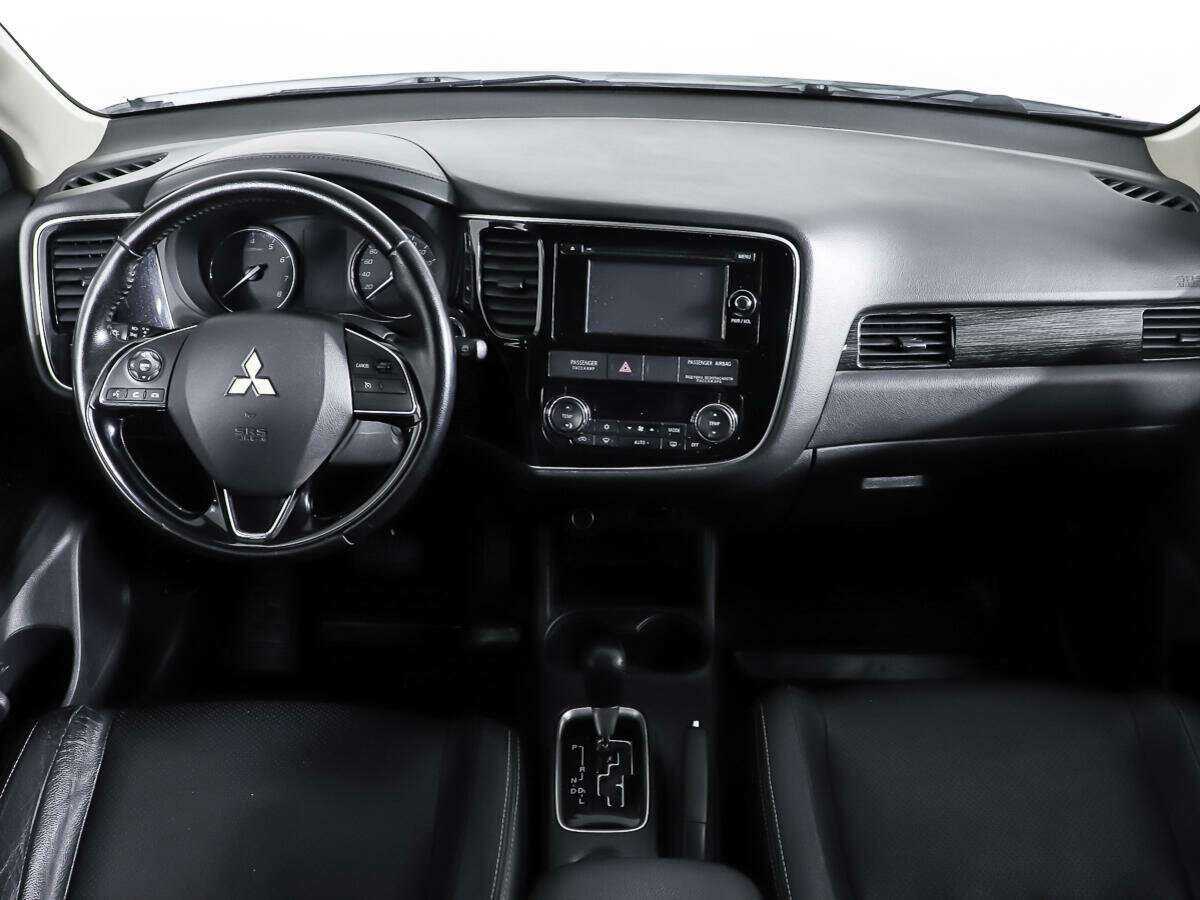 Mitsubishi Outlander б/у, 2016, Вариатор. Фото: #9