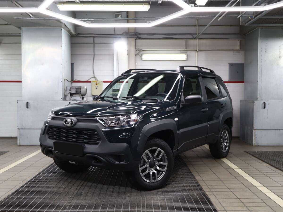 Lada (ВАЗ) Niva б/у, 2023, Механическая. Посмотреть фото