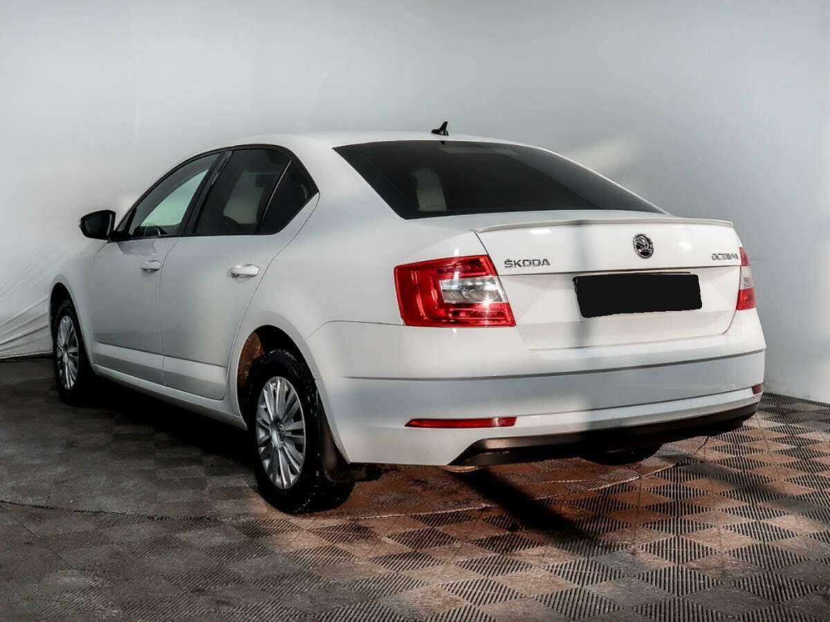 Skoda Octavia б/у, 2018, Механическая. Фото: #4