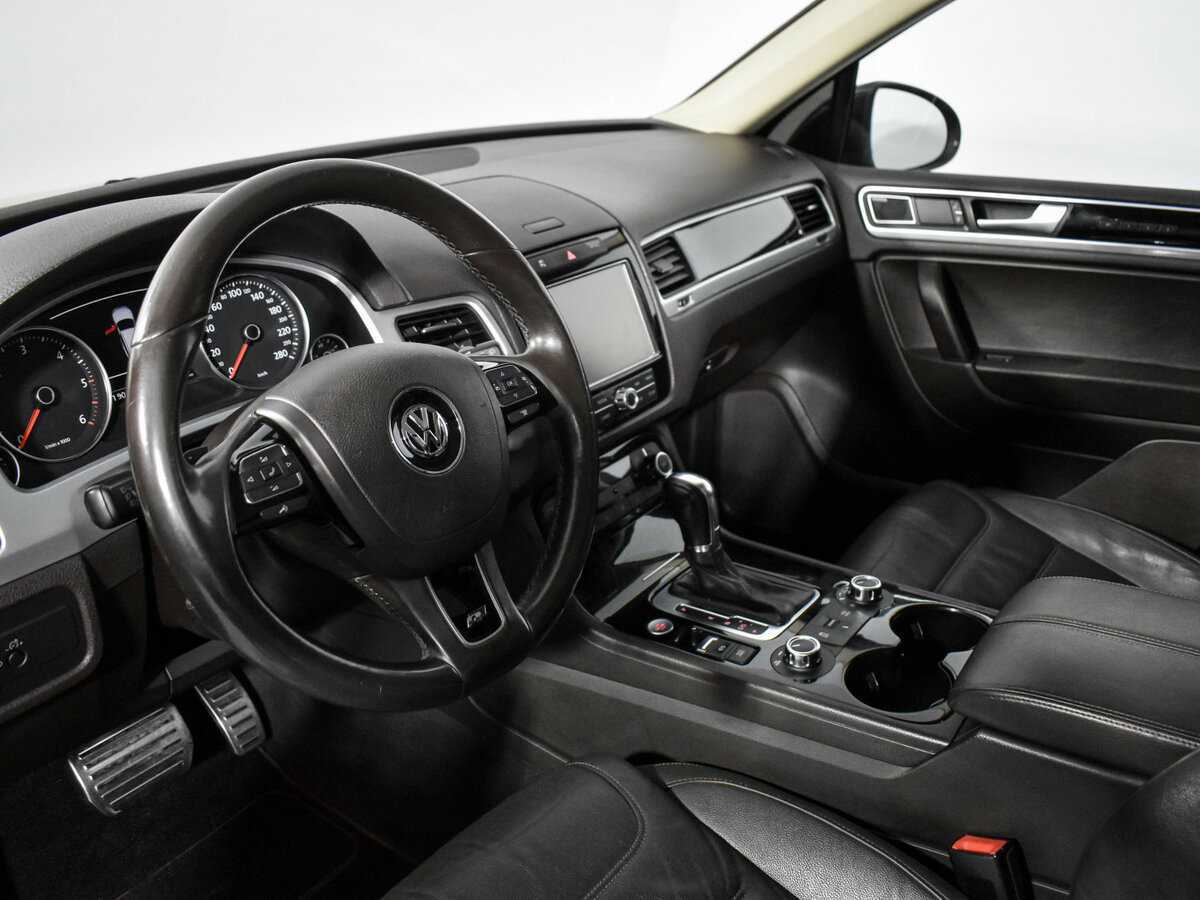 Volkswagen Touareg б/у, 2013, Автоматическая. Фото: #6