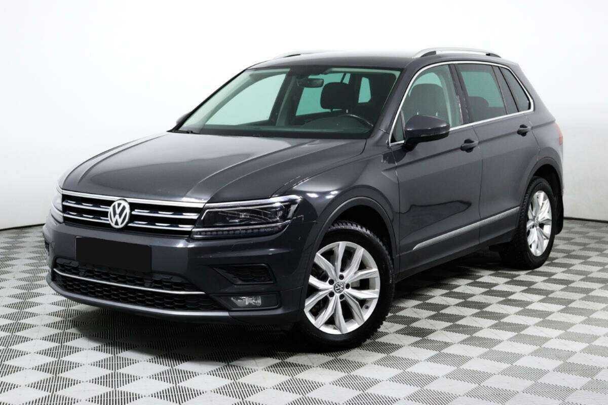 Volkswagen Tiguan б/у, 2018, Роботизированная. Посмотреть фото