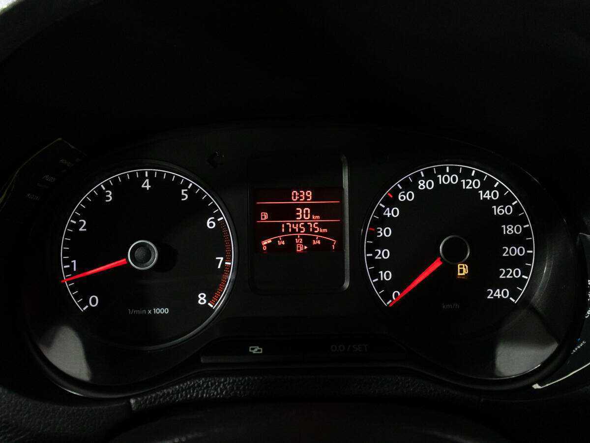 Volkswagen Polo б/у, 2013, Механическая. Фото: #11