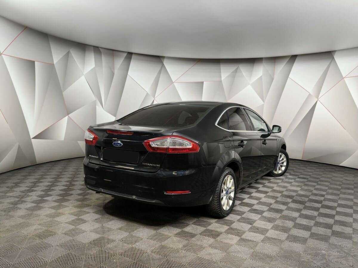 Ford Mondeo б/у, 2014, Механическая. Фото: #1