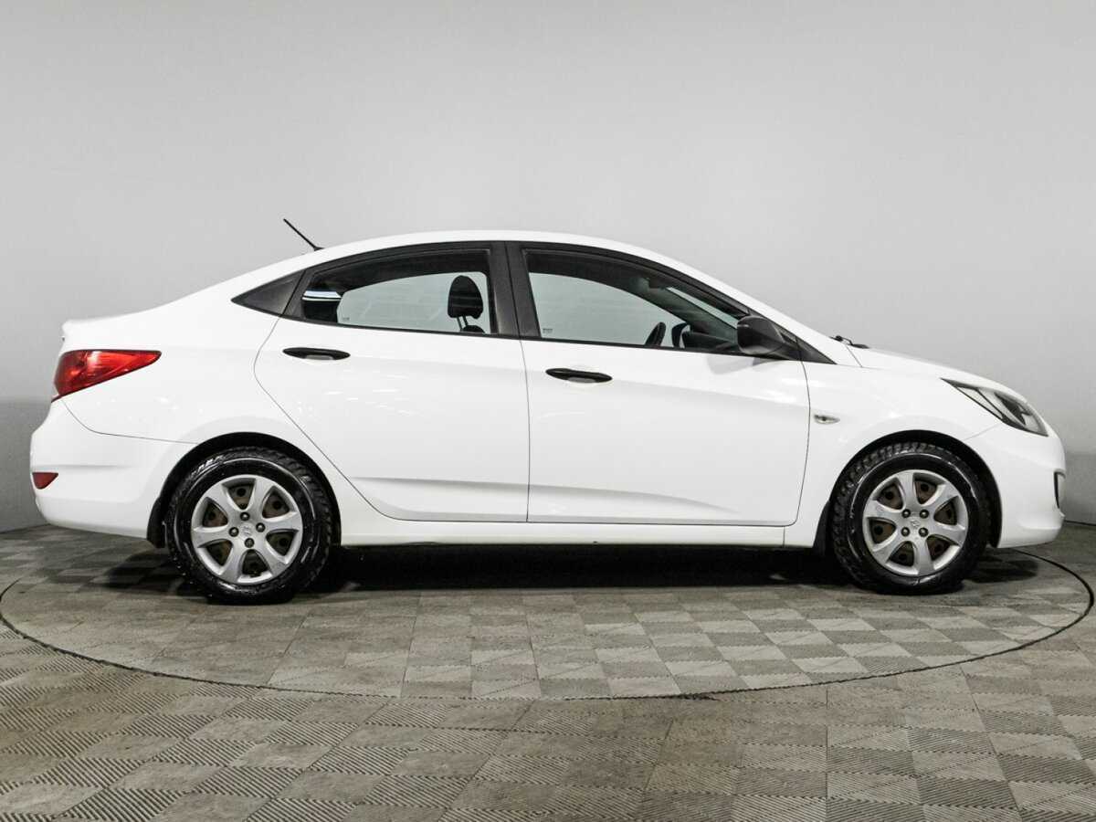Hyundai Solaris б/у, 2014, Автоматическая. Фото: #3