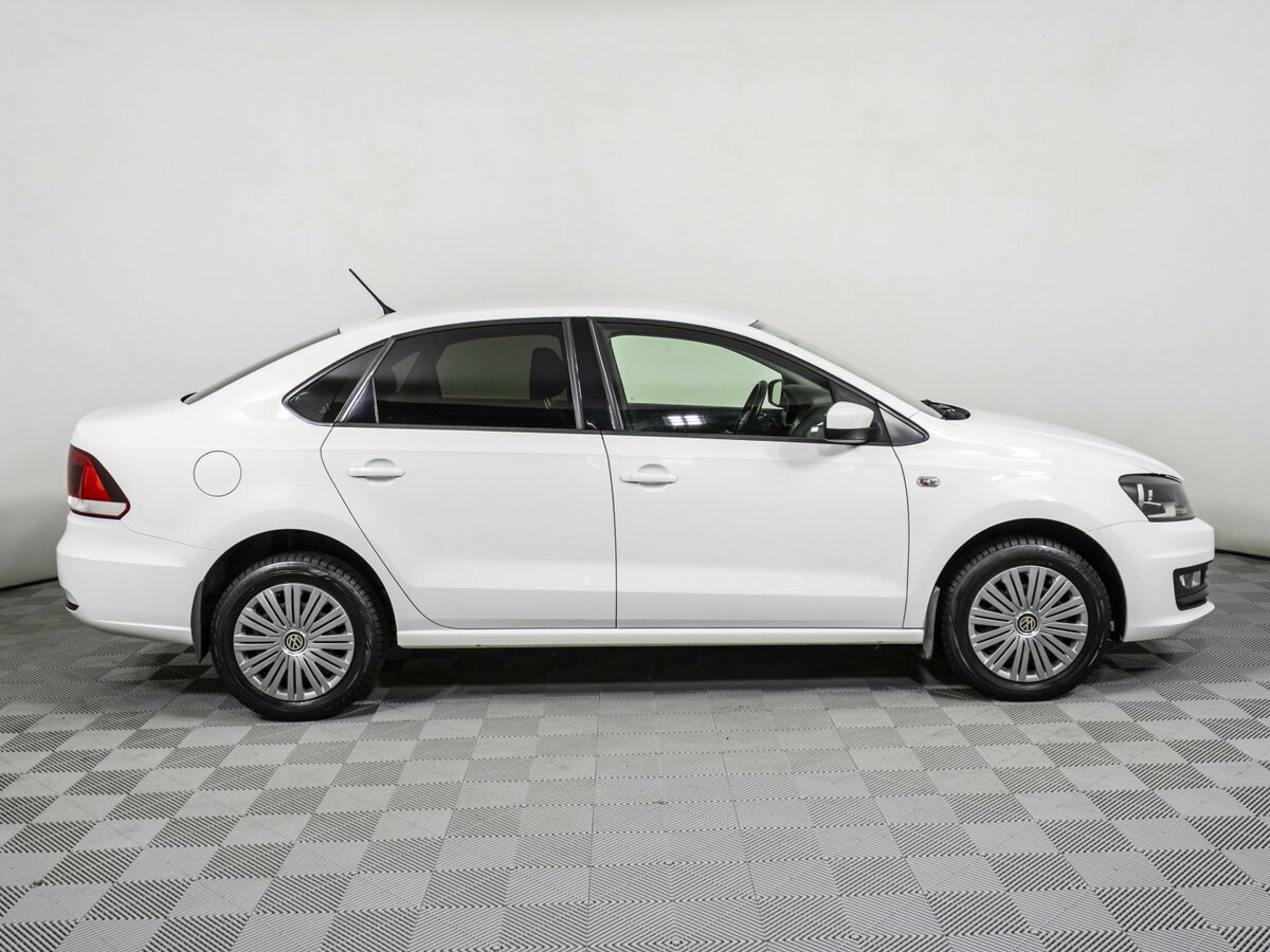 Volkswagen Polo б/у, 2016, Автоматическая. Фото: #3