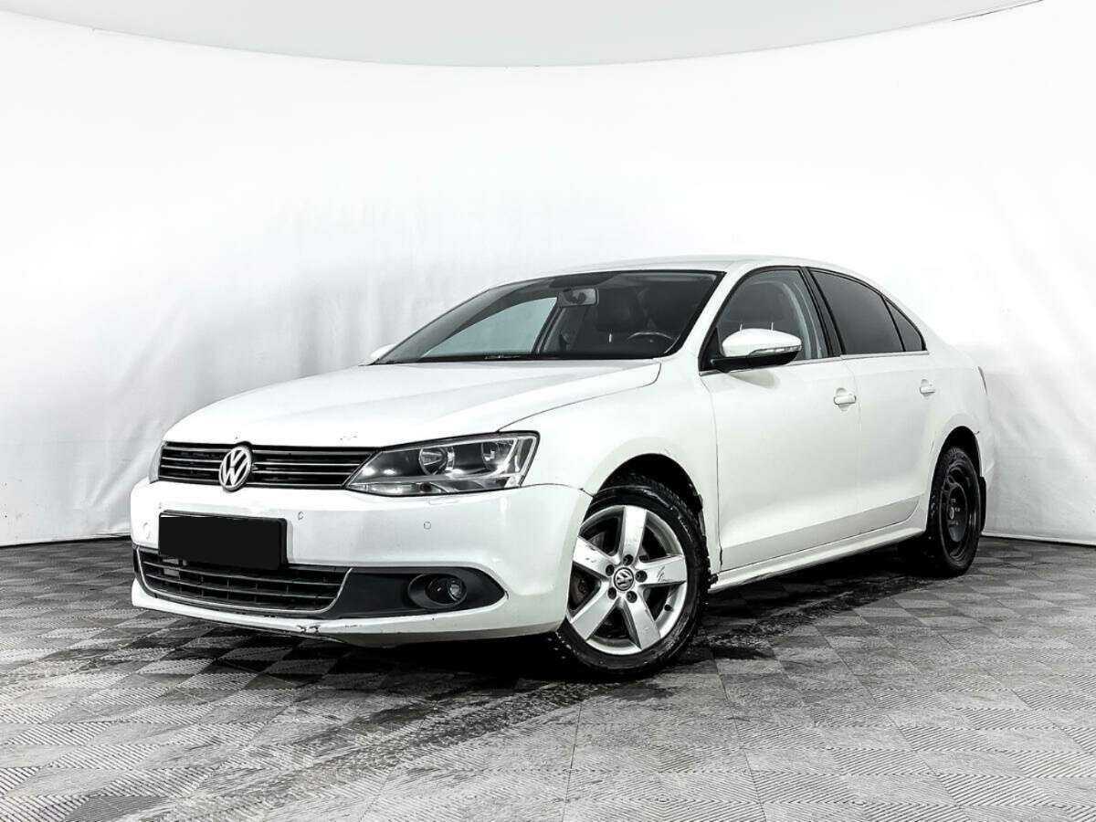 Volkswagen Jetta б/у, 2013, Автоматическая. Фото: #0