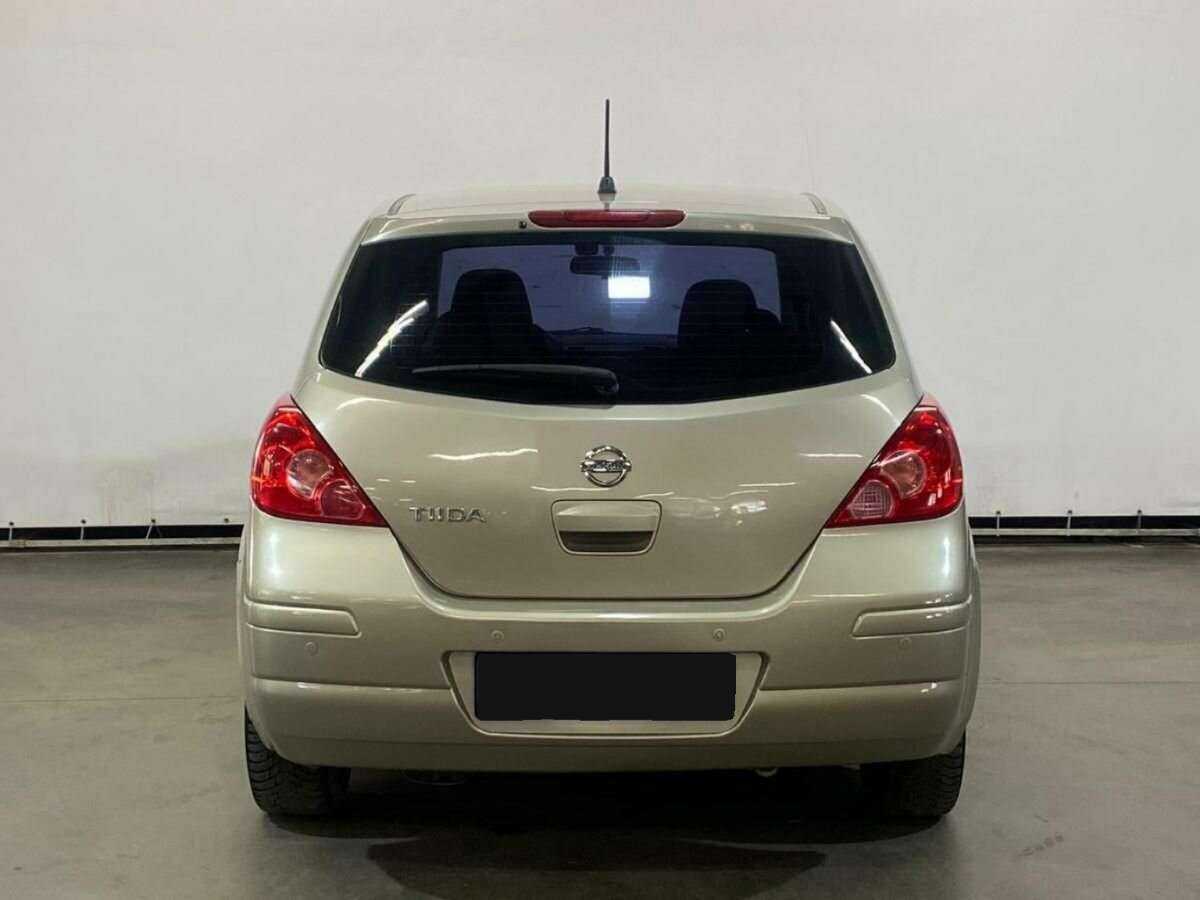 Nissan Tiida б/у, 2013, Механическая. Фото: #5