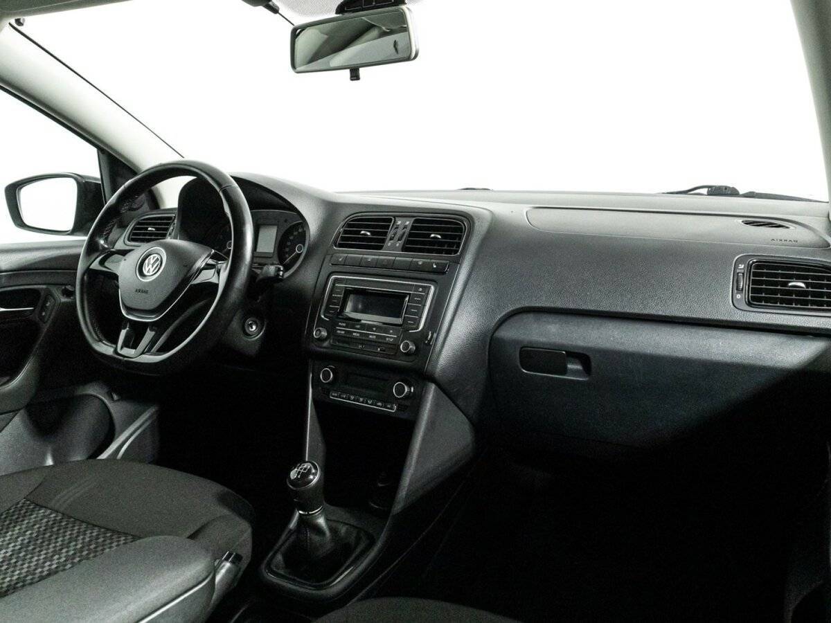 Volkswagen Polo б/у, 2017, Механическая. Фото: #8