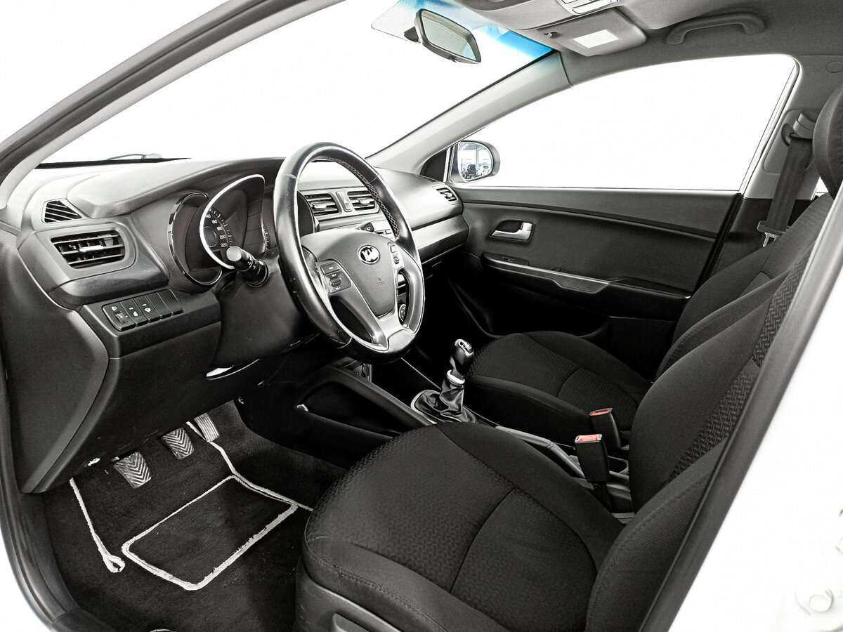 Kia Rio б/у, 2015, Механическая. Фото: #11
