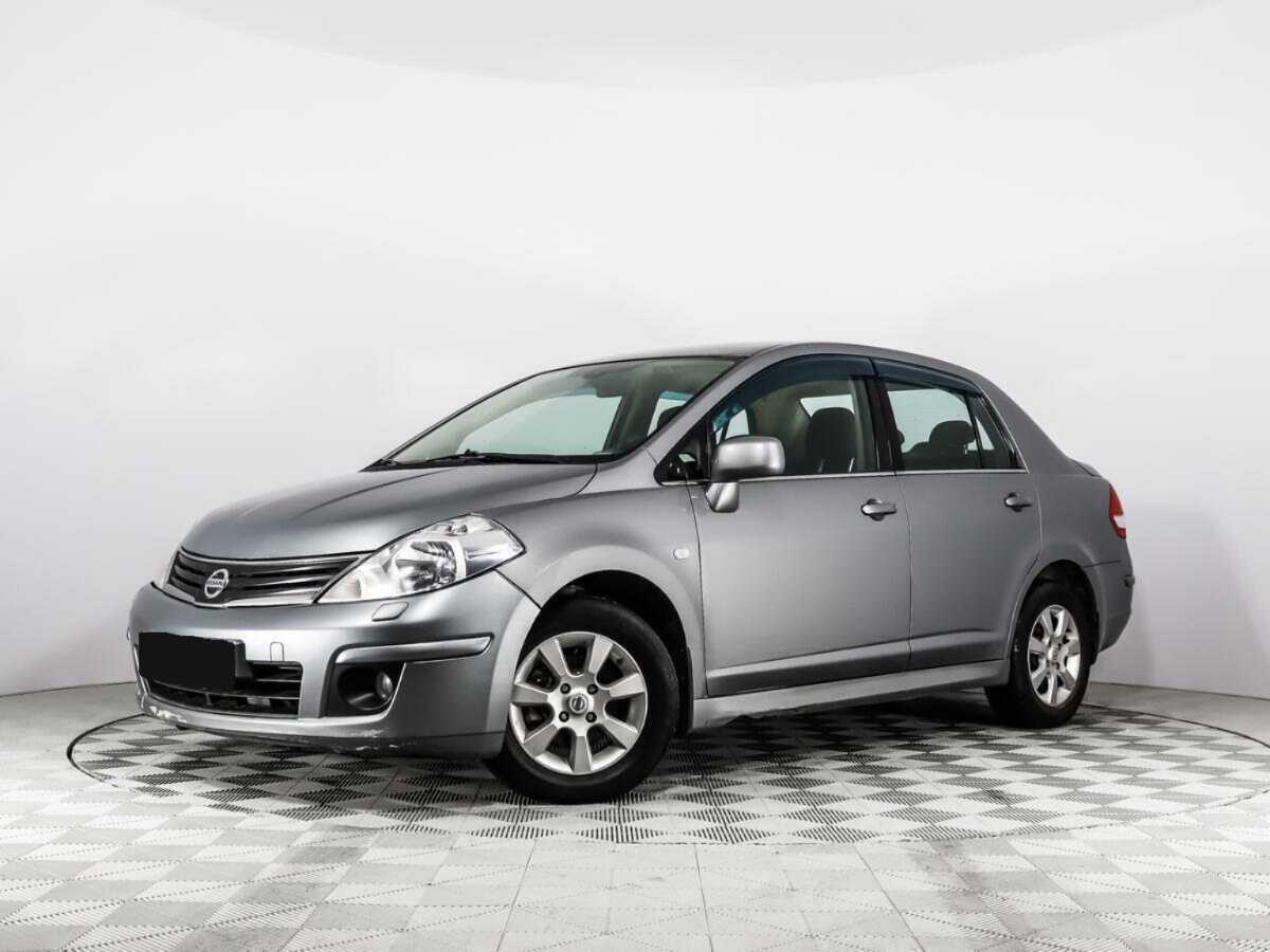 Nissan Tiida б/у, 2012, Механическая. Фото: #0