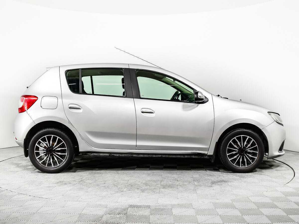 Renault Sandero б/у, 2015, Роботизированная. Фото: #3