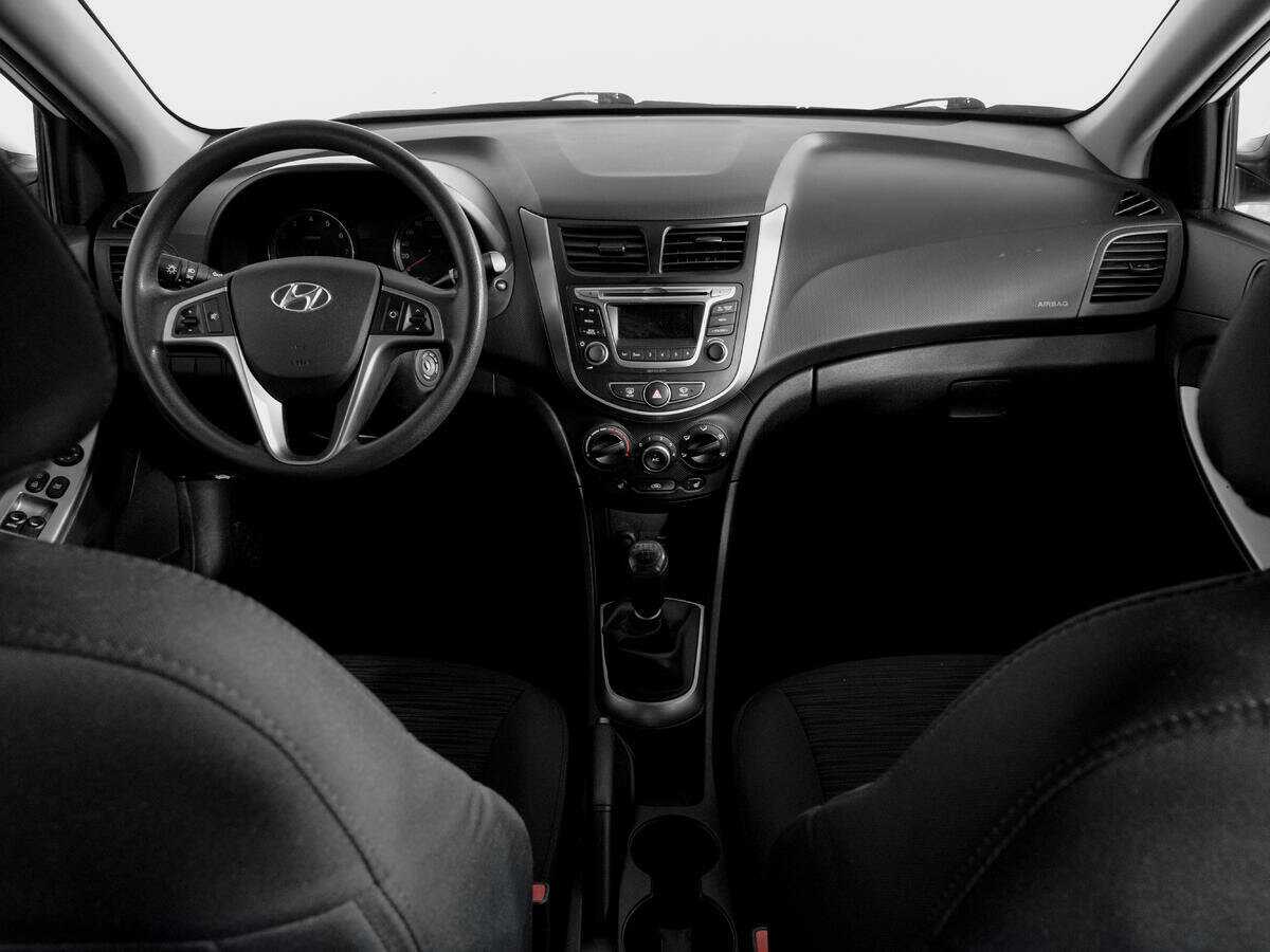 Hyundai Solaris б/у, 2016, Механическая. Фото: #11