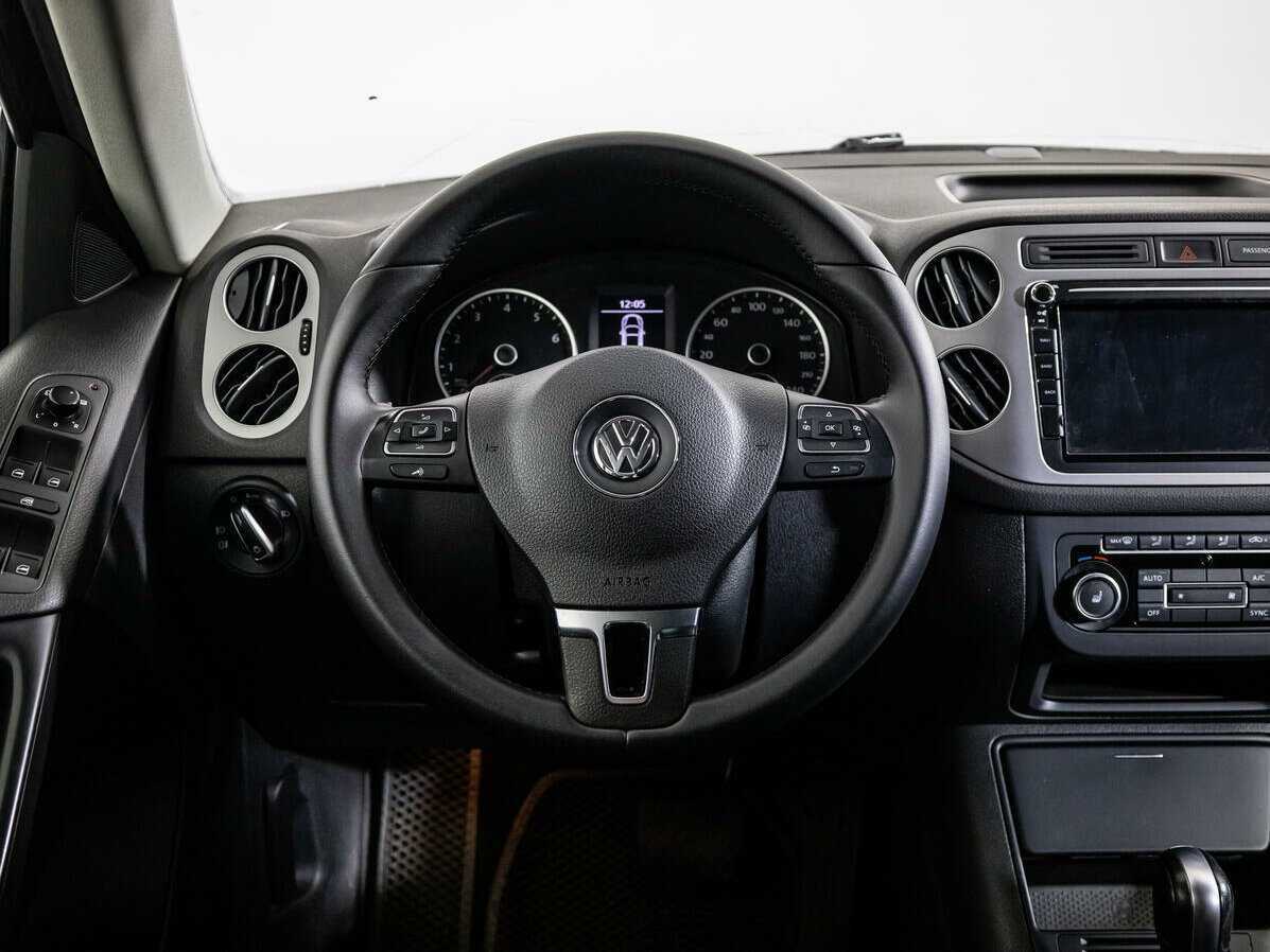 Volkswagen Tiguan б/у, 2015, Автоматическая. Фото: #11