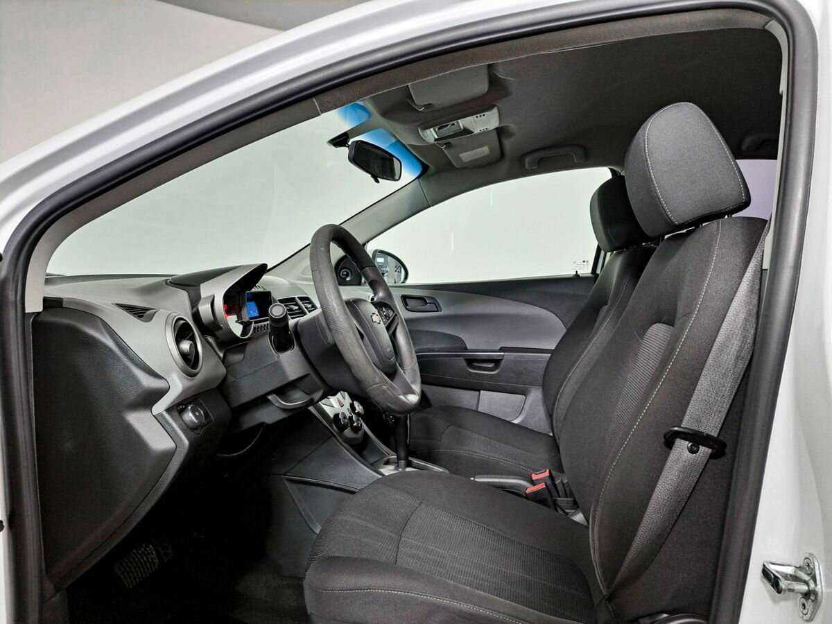 Chevrolet Aveo б/у, 2013, Автоматическая. Фото: #13