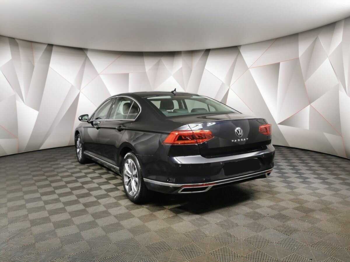 Volkswagen Passat б/у, 2021, Роботизированная. Фото: #3